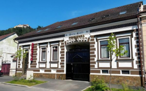 Cetățuia - Ultra-Central Râșnov Stay - Parking and Nature Close to Bran, Dino Parc and More